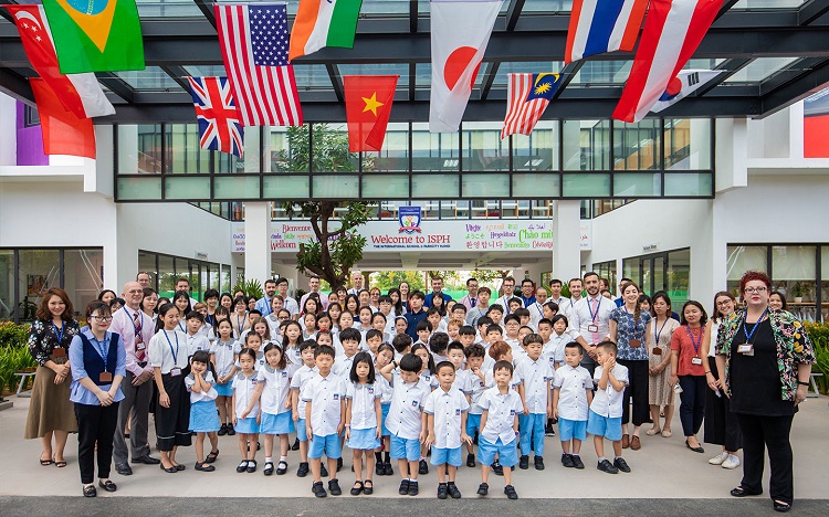 dong phuc hoc sinh truong ParkCity (ISPH)